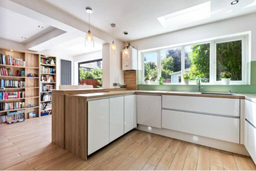 Large Family Home Near Richmond Park New Malden Buitenkant foto