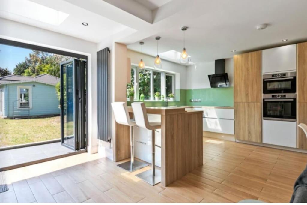 Large Family Home Near Richmond Park New Malden Buitenkant foto